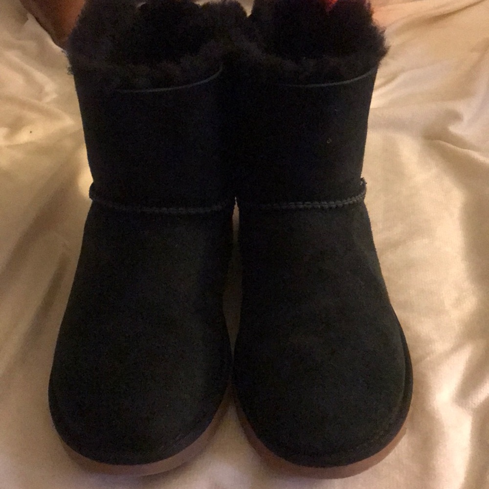 Black ugg - Picture 2 of 4